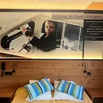מלון Au Petit Quinquin 2*
