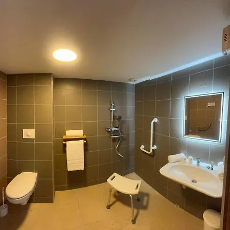 Hotel Au Petit Quinquin Céaux