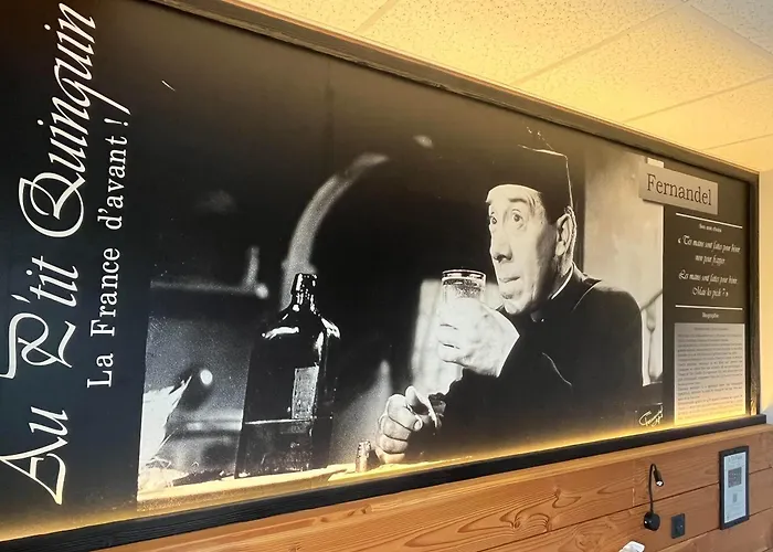 Au Petit Quinquin Hotell 2*