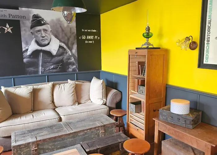 Au Petit Quinquin Hotel 2*