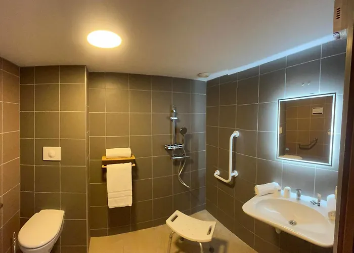 Hotell Au Petit Quinquin Céaux